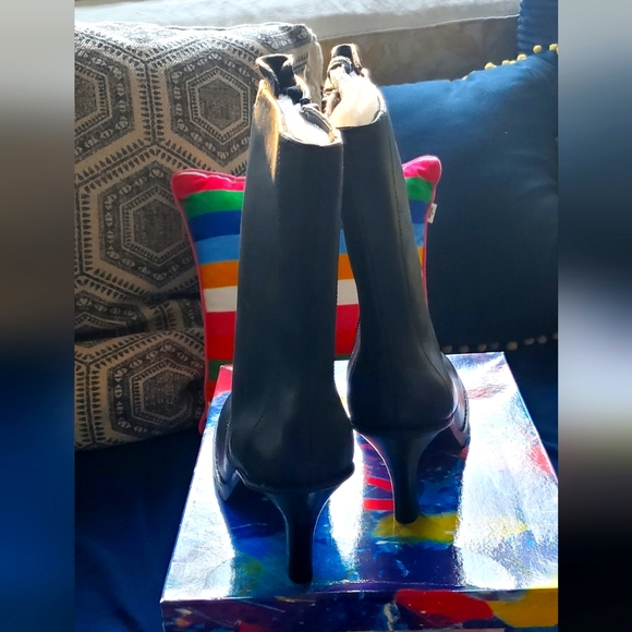 Chinese Laundry Oracle Boot - Picture 4 of 7